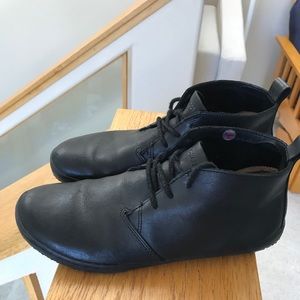 Vivobarefoot Black Gobi Ankle Boots 38 7.5